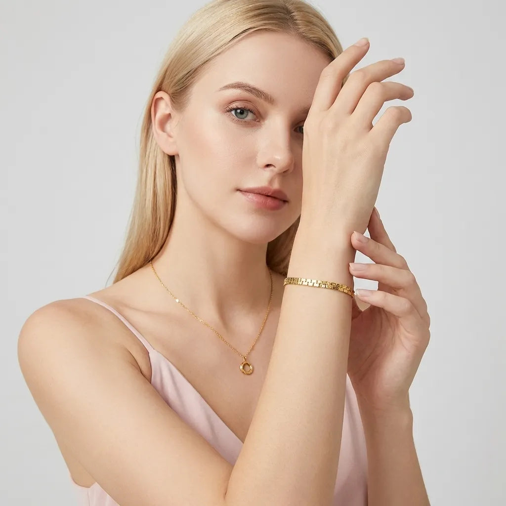 Emma Link Gold Bracelet in 18K Gold Finish
