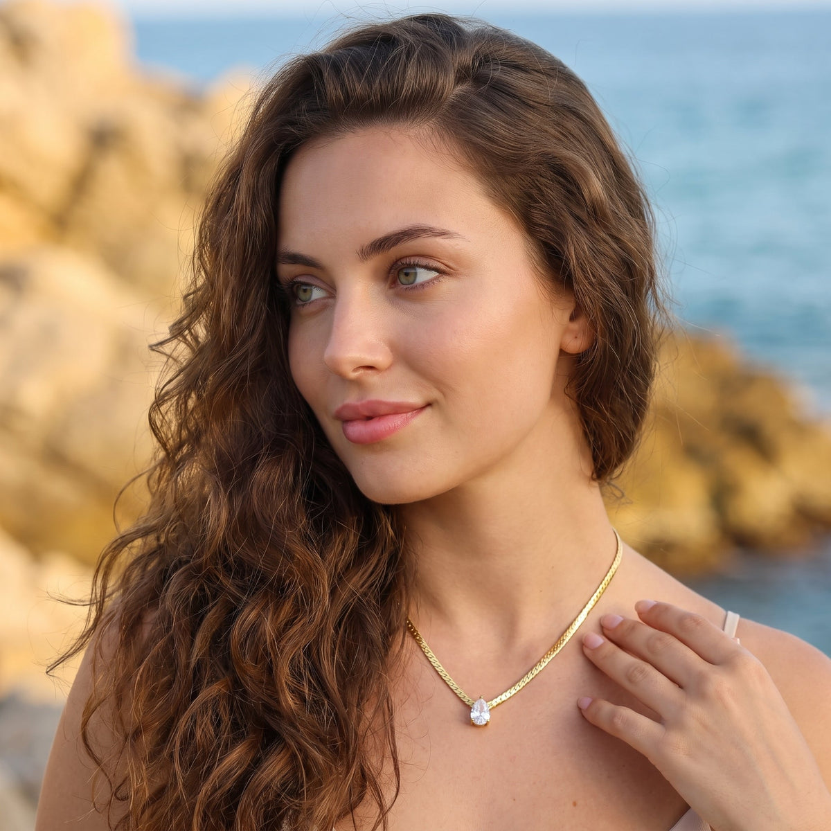Vittoria Pear Zircon Gold Necklace