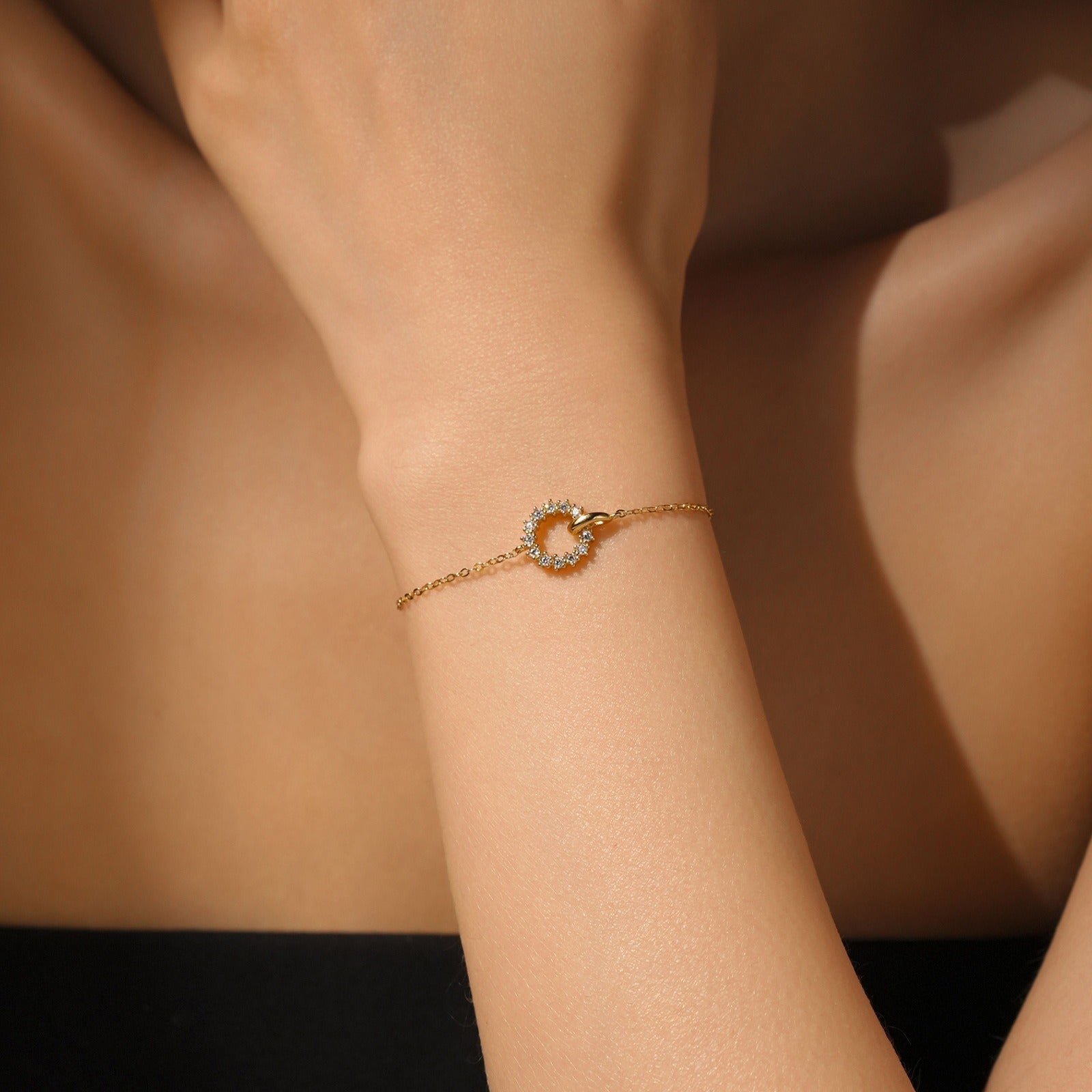 Isla Linked Circle Bracelet