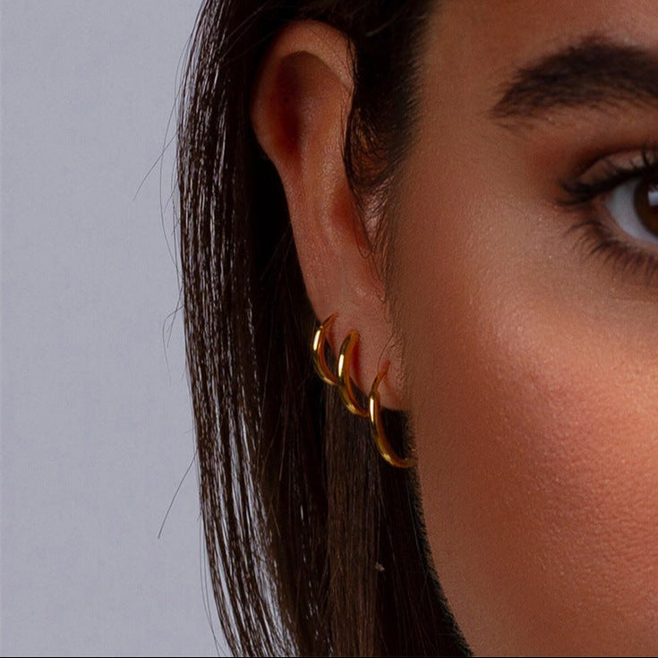 Amelia Classic Round Hoops