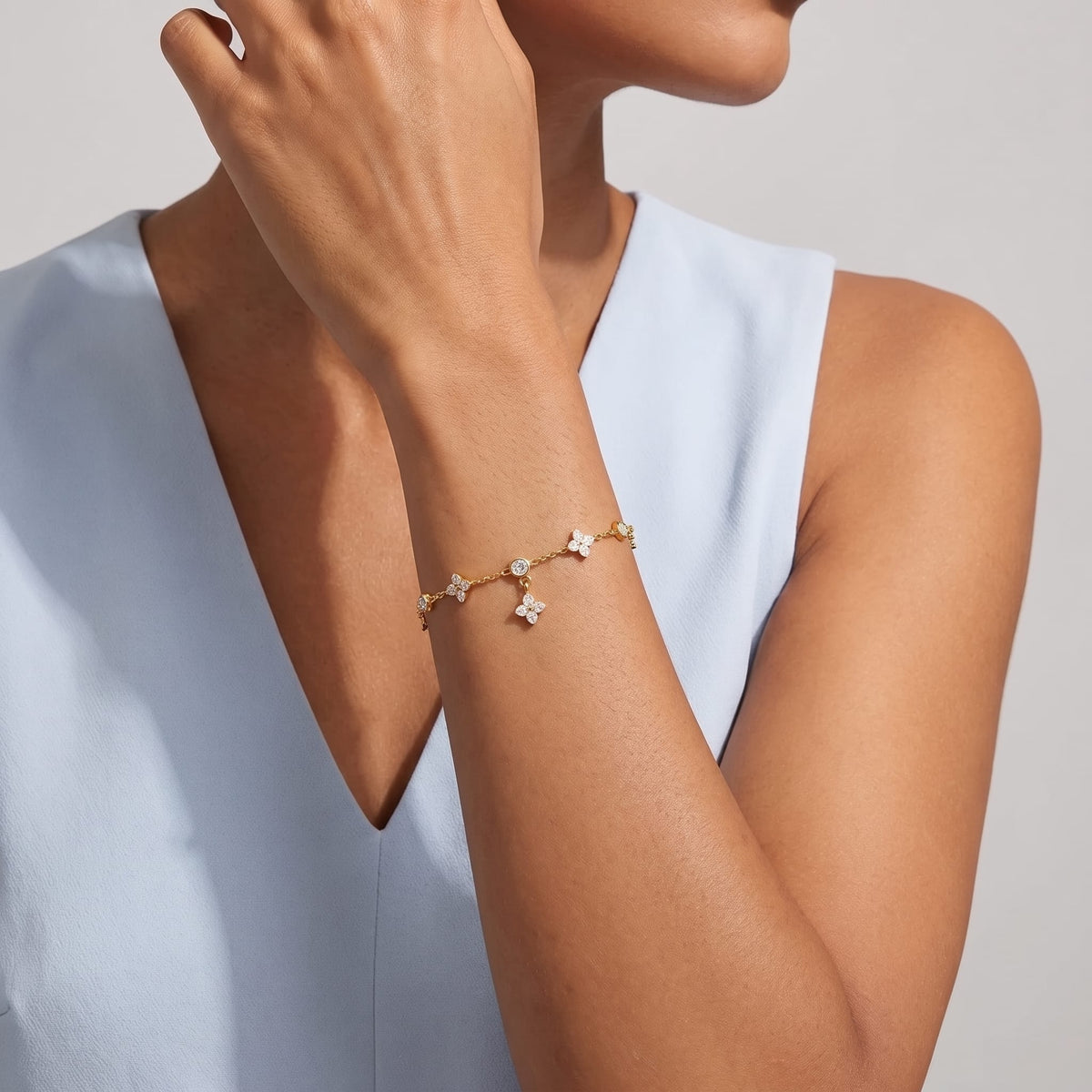 Clover Dangle Bracelet