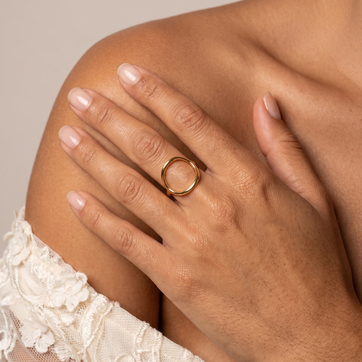 Wider view of a hand wearing the Cerchio Ring