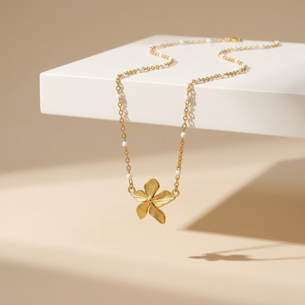 Florencia Flower Necklace