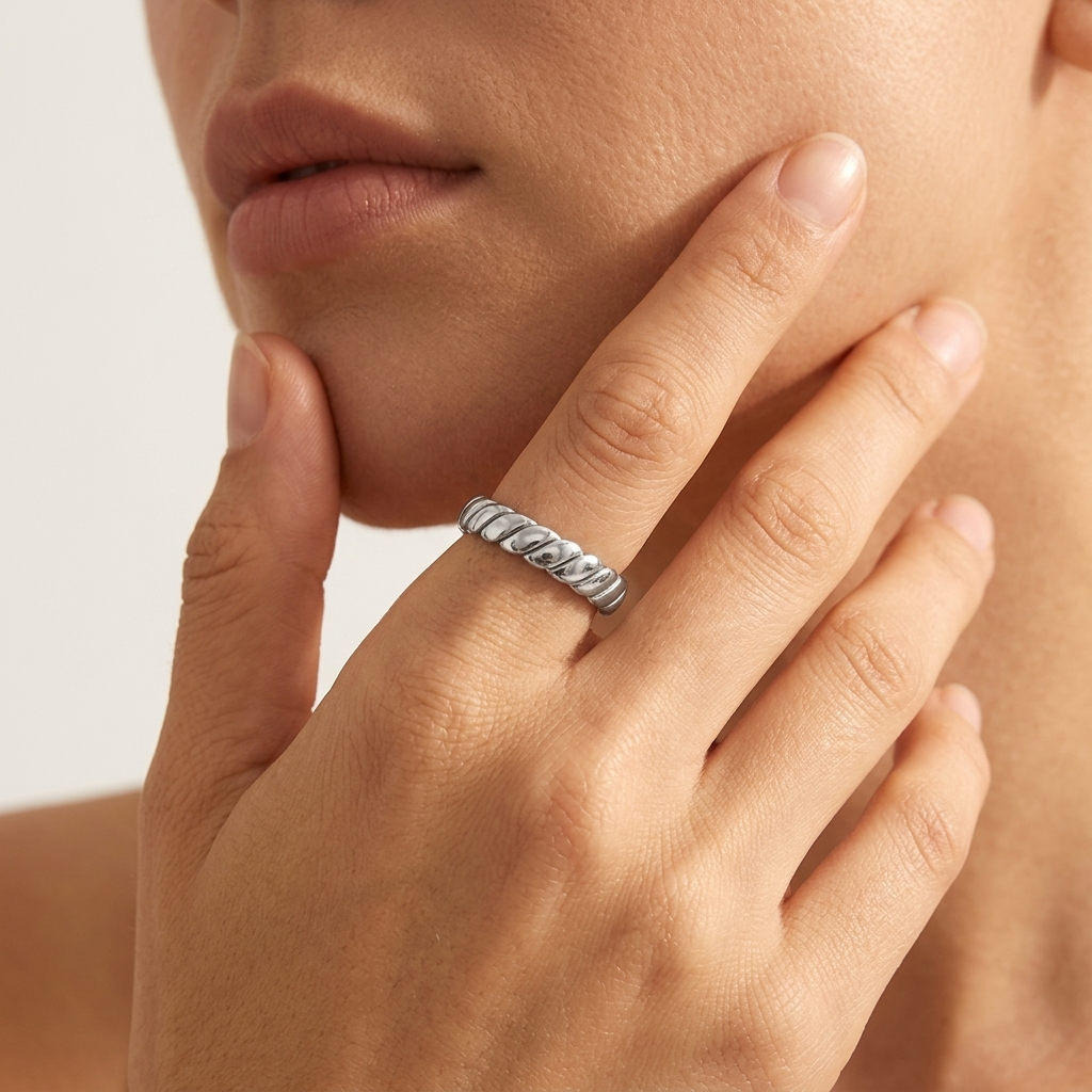 Maria Twisted Gold Ring