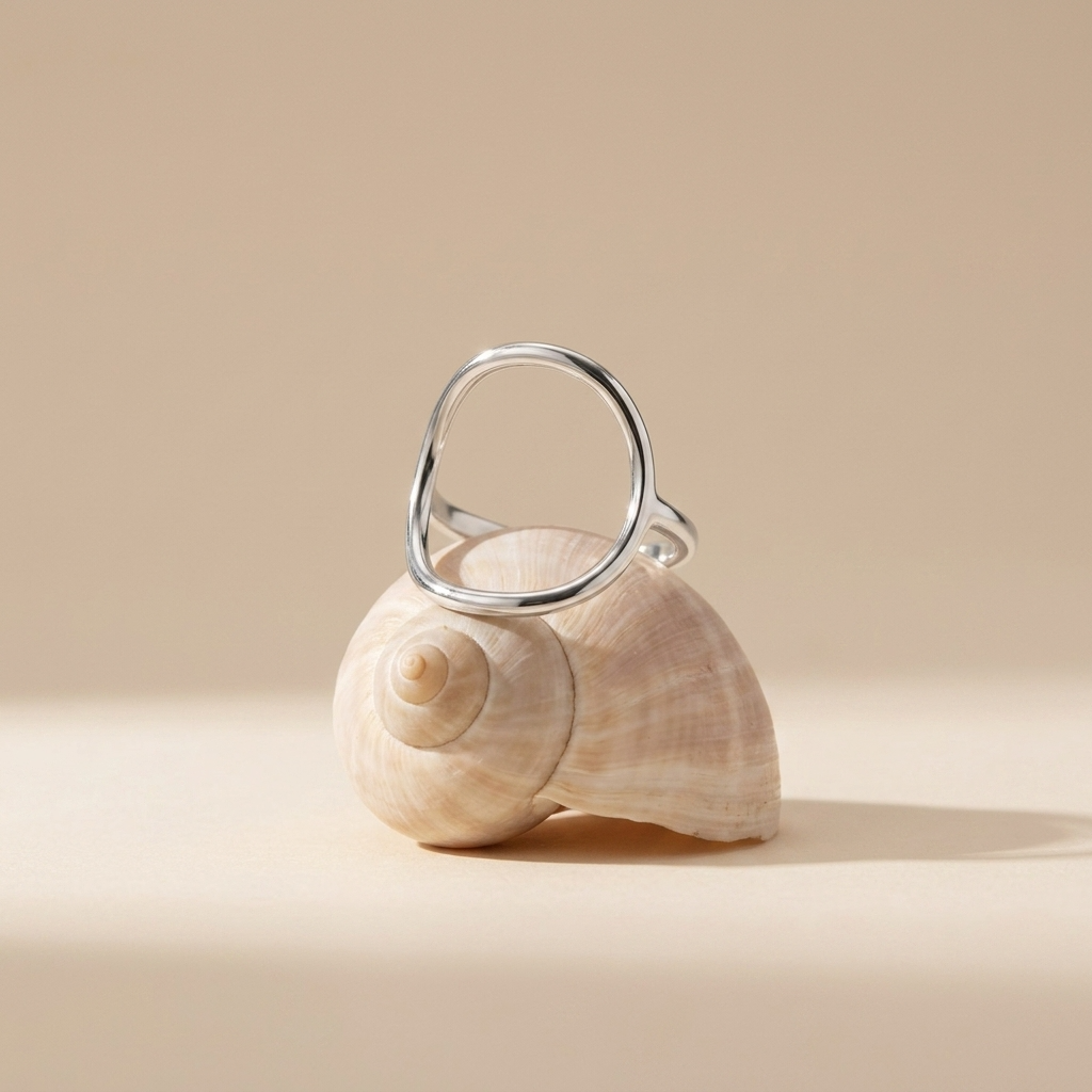 Alice Oval Ring