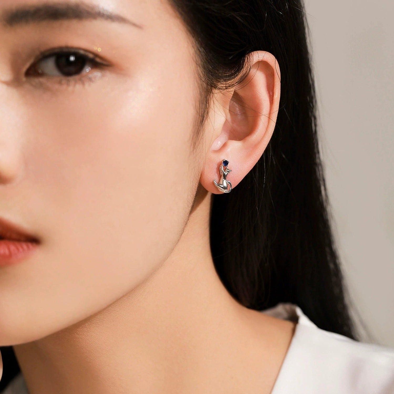 Lilou Silver Kitten Earrings