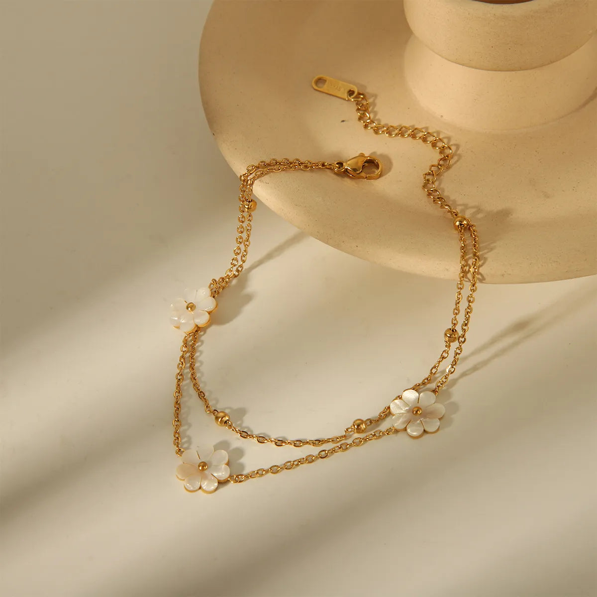 Camille White Flower Anklet