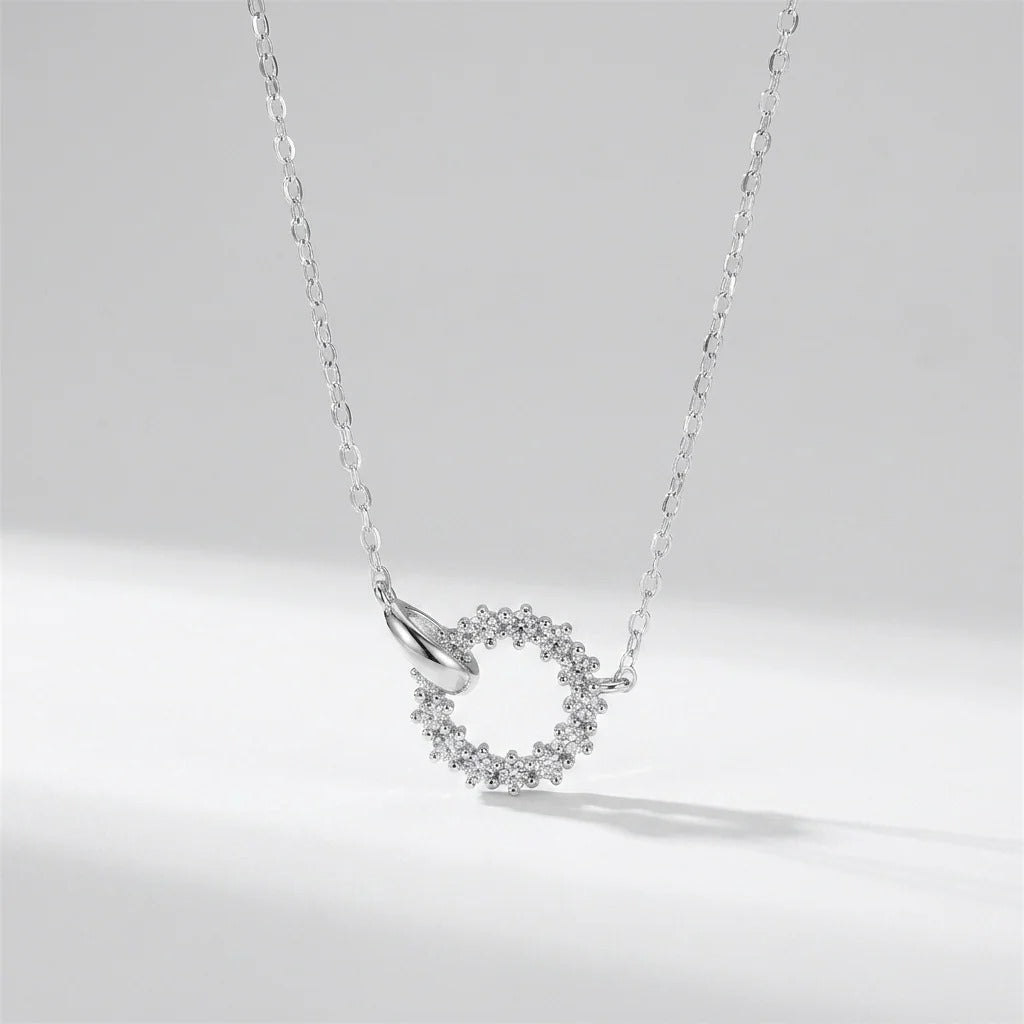 Isla Linked Circle Necklace
