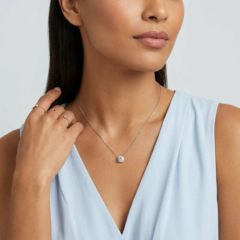 Olivia Escouade Halo Necklace