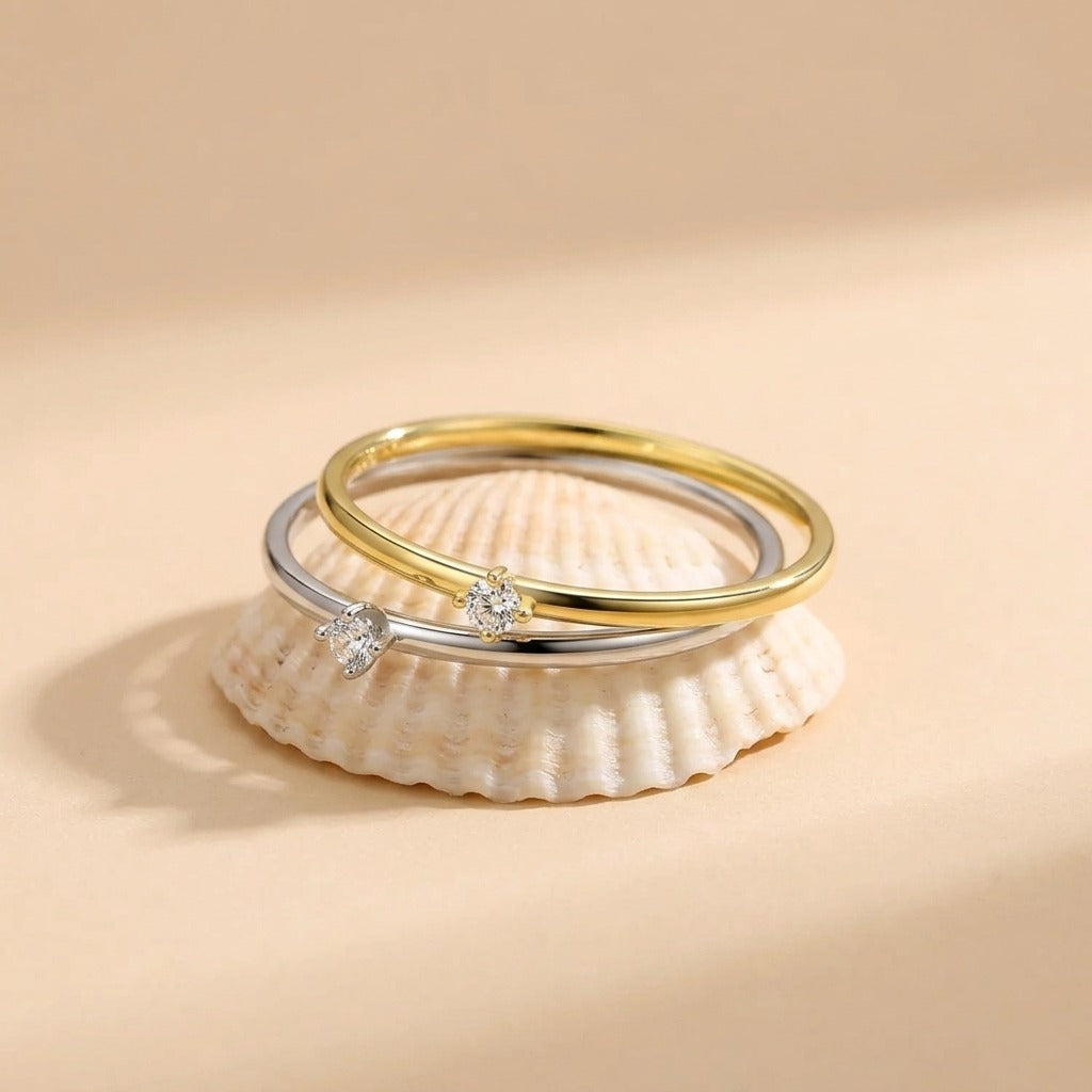 Léa Solo Ring in 14K Gold Finish with Premium Zircons