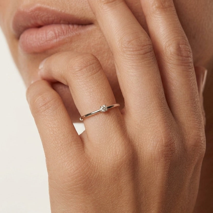 Léa Solo Ring in 14K Gold Finish with Premium Zircons