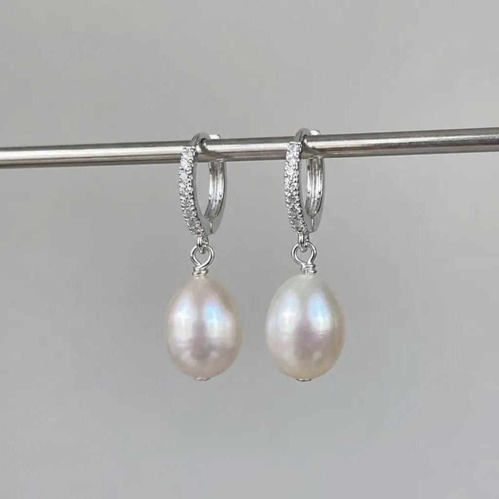 Élise Baroque Pearl Earrings with Natural Pearl Hoops