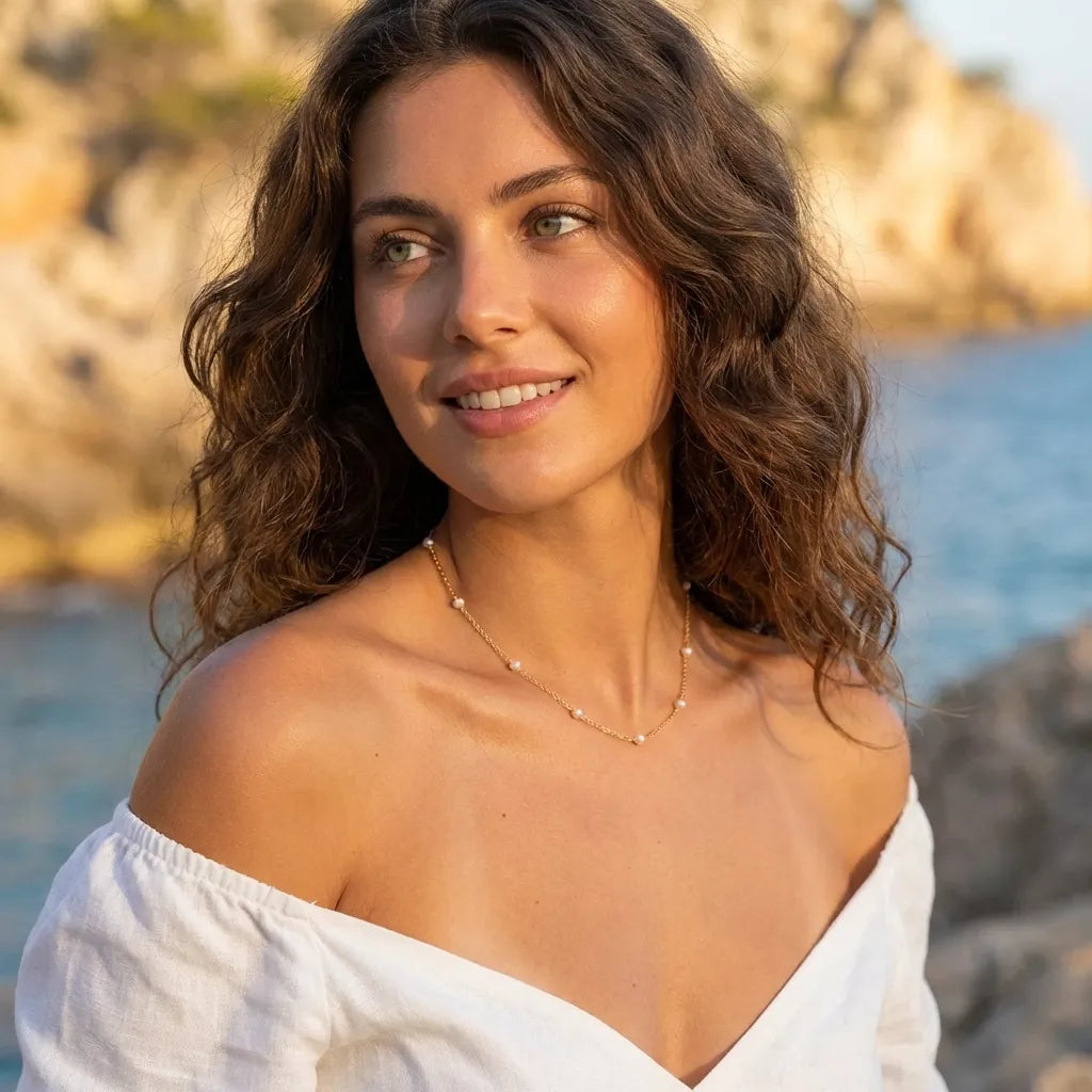 Élise Dainty Pearl Necklace elegant minimalist design