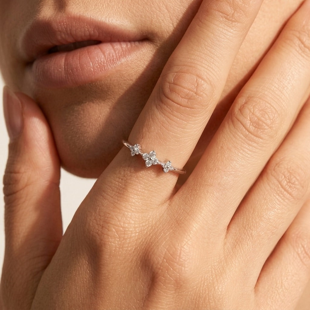 Lydia Clovers Ring in Sterling Silver with Premium Zircons
