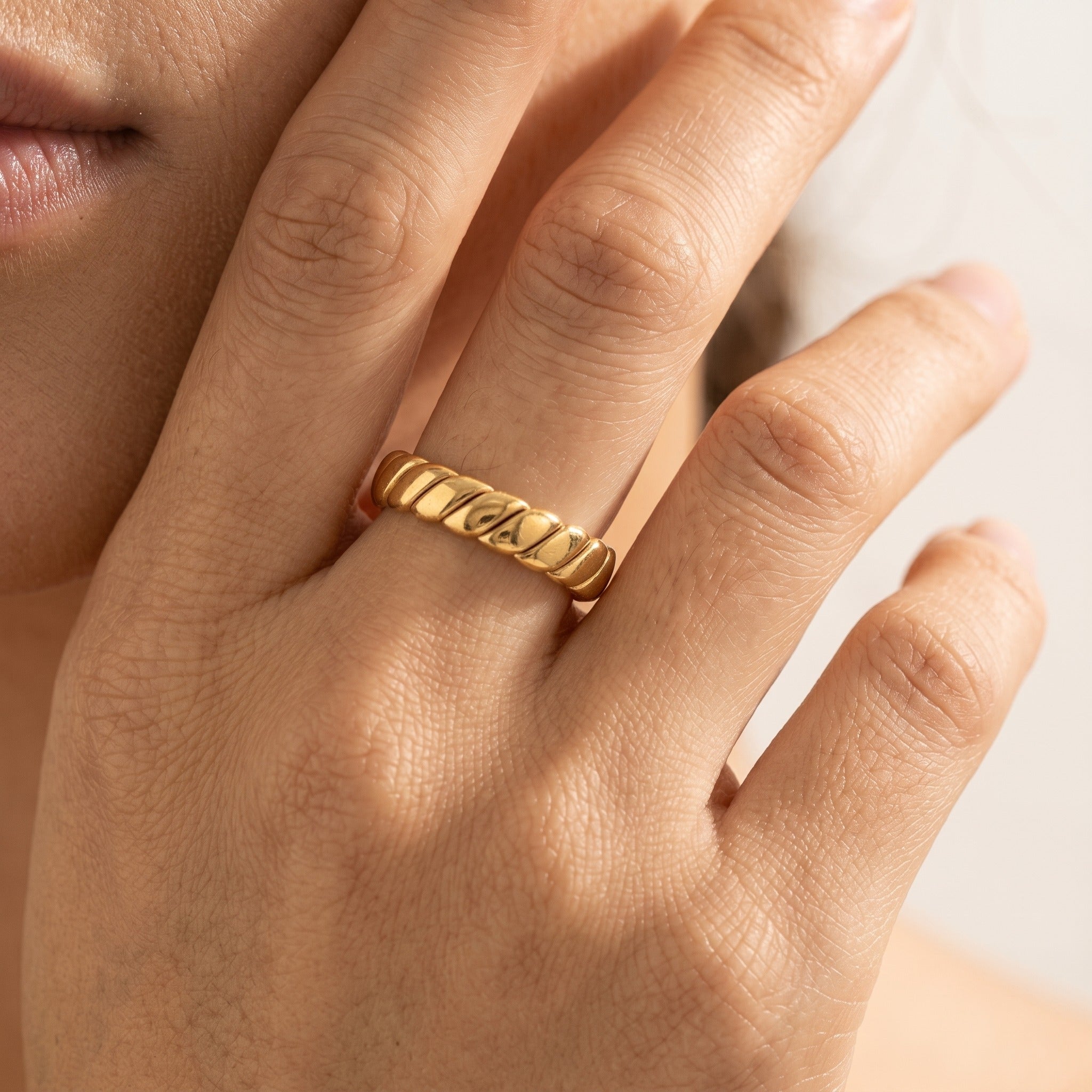 Maria Twisted Gold Ring