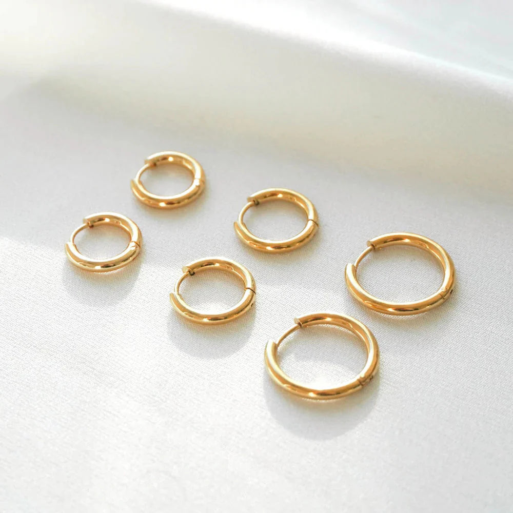 Emilie Classic Round Hoops