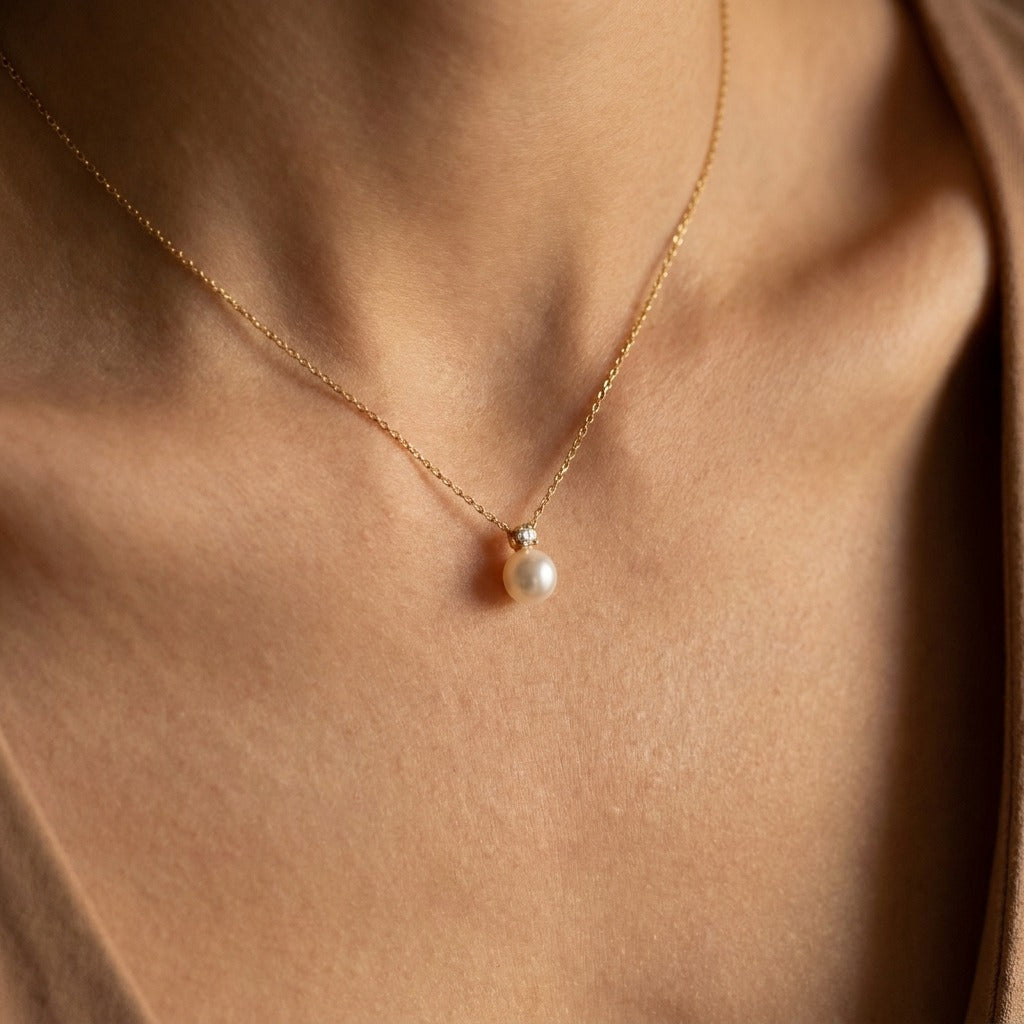 Amélie Classic Pearl Pendant with 14K gold finish