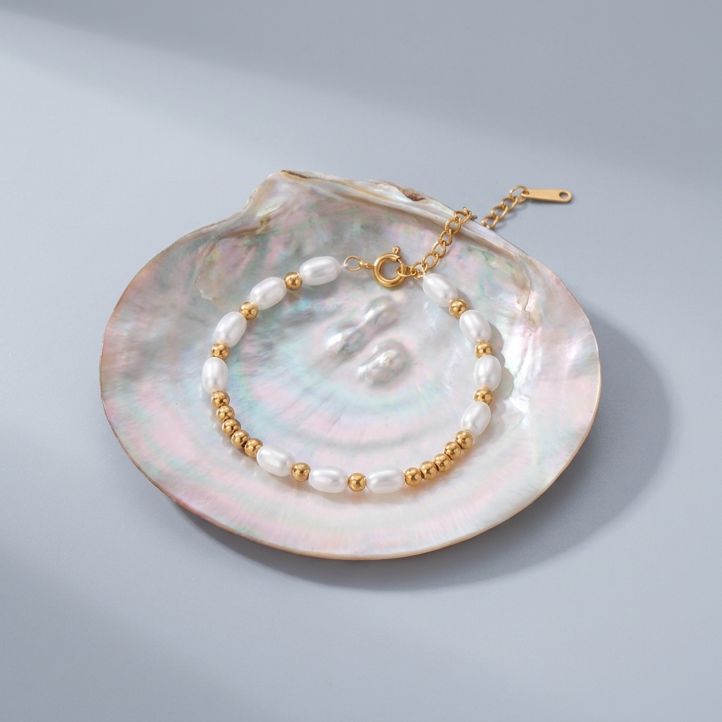 Chloe Beads & Pearls Bracelet with luminous pearl accents