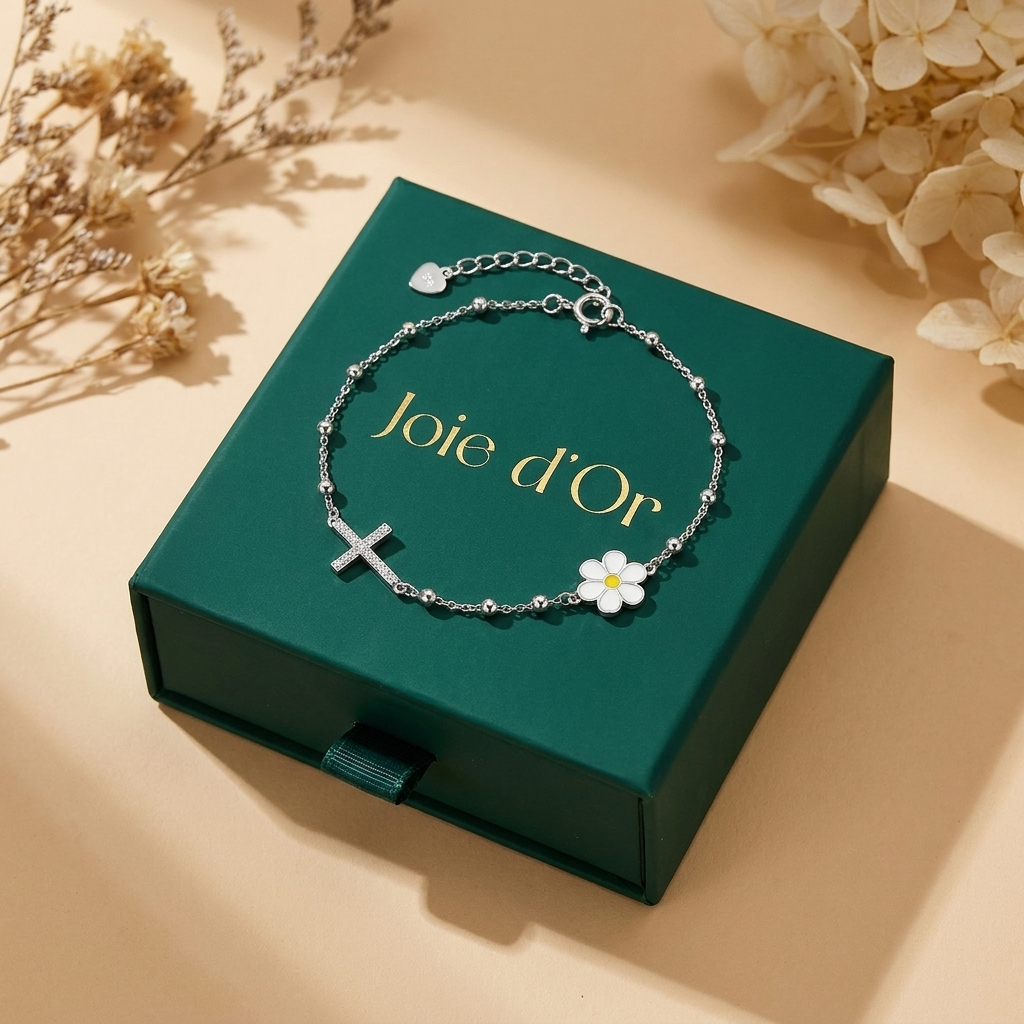 Elise Marguerite Croix Bracelet in Sterling Silver