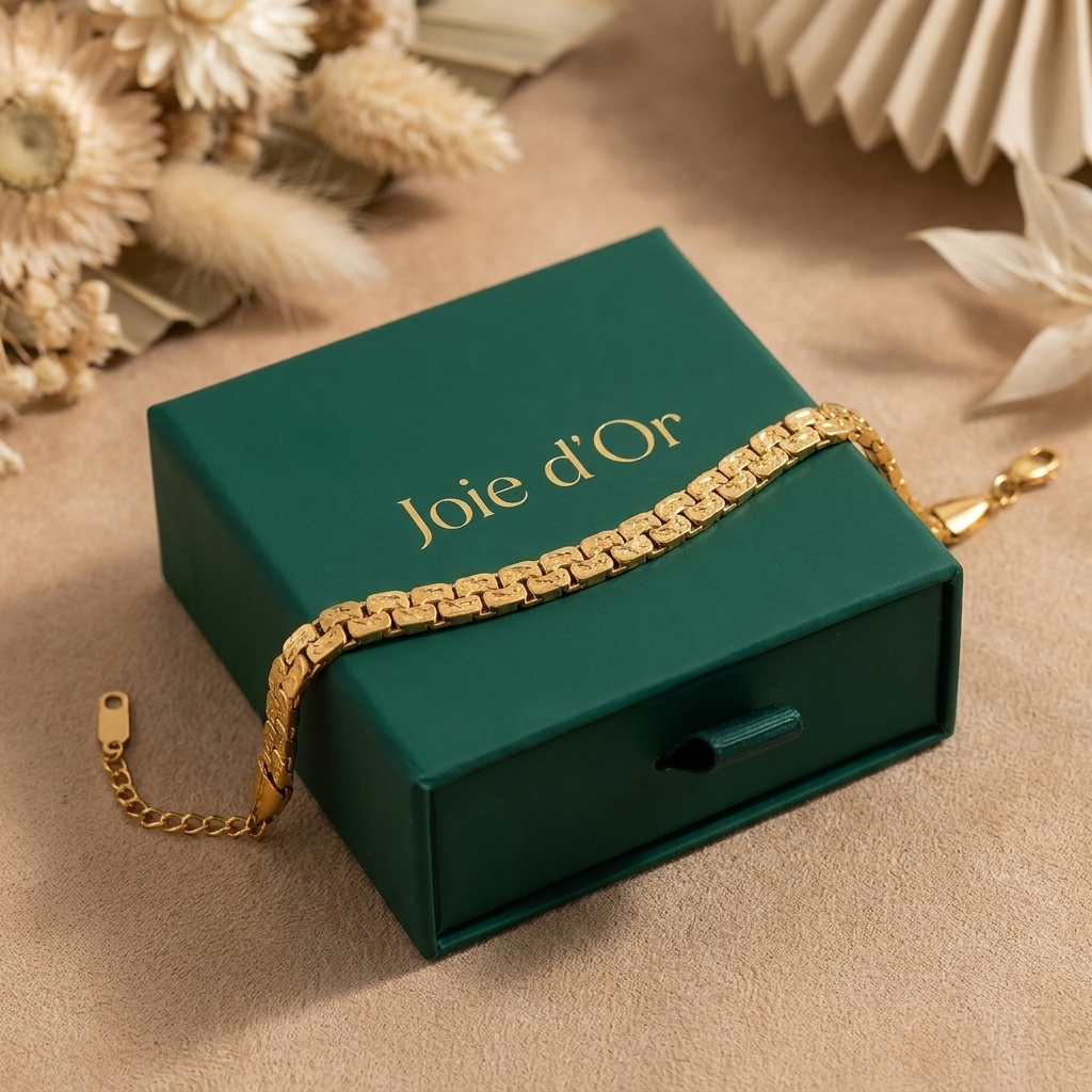 Emma Link Gold Bracelet in 18K Gold Finish