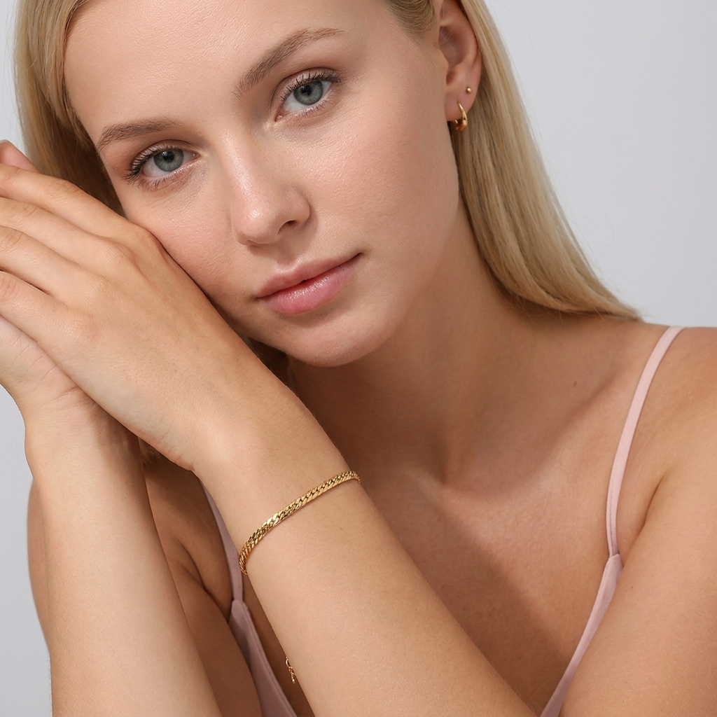 Hanna Classic Bracelet in 18K Gold PVD Finish