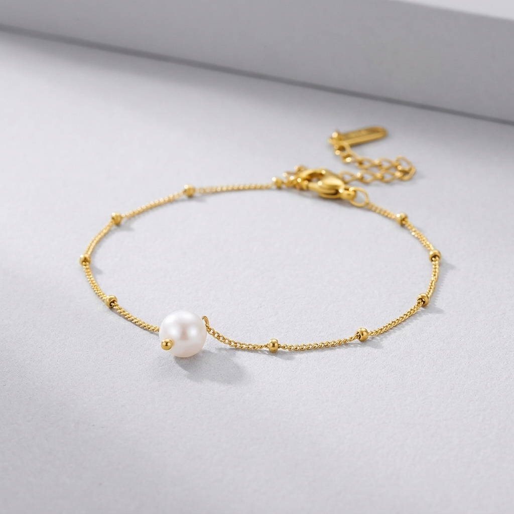 Léa Dainty Pearl Drop Bracelet with Ethically Sourced Pearl