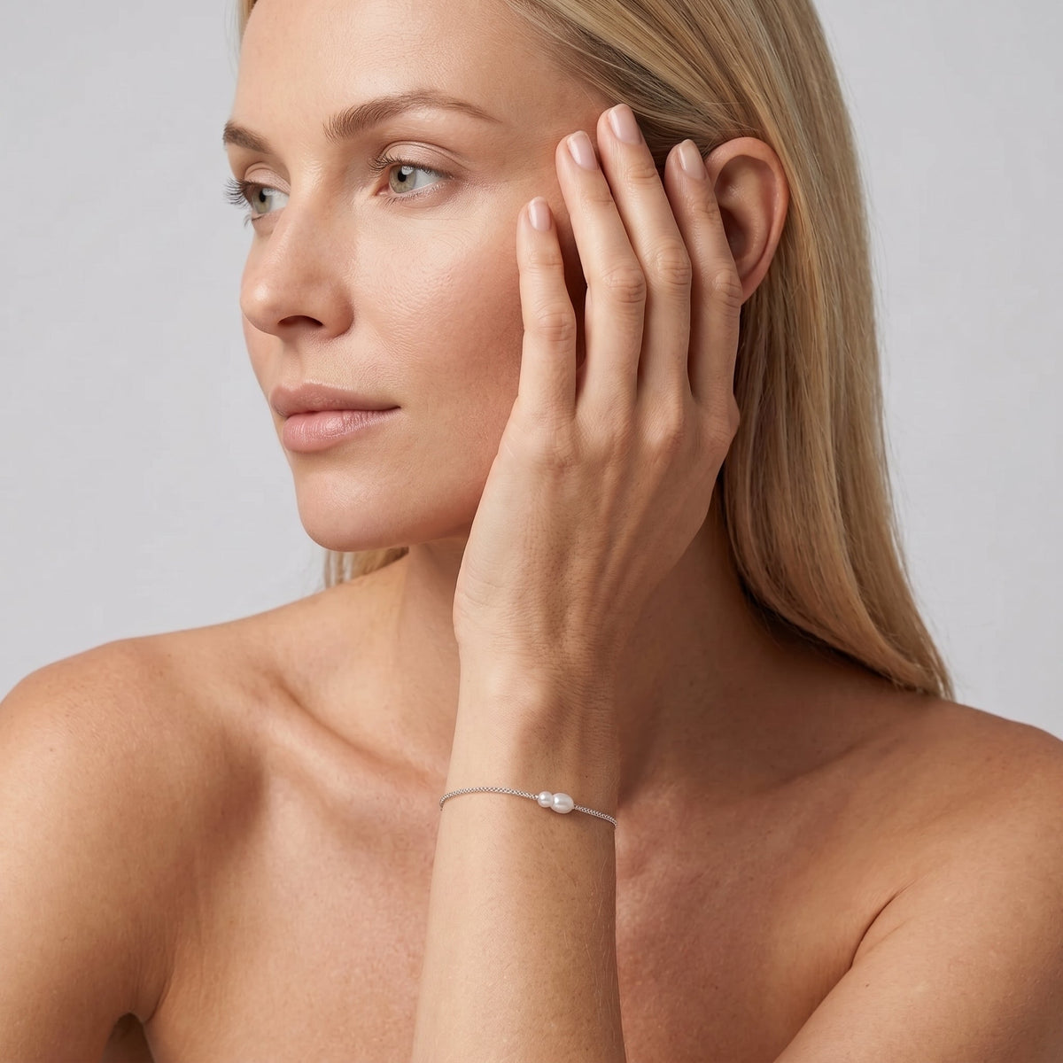 Noemi Pearl Silver Chain Bracelet