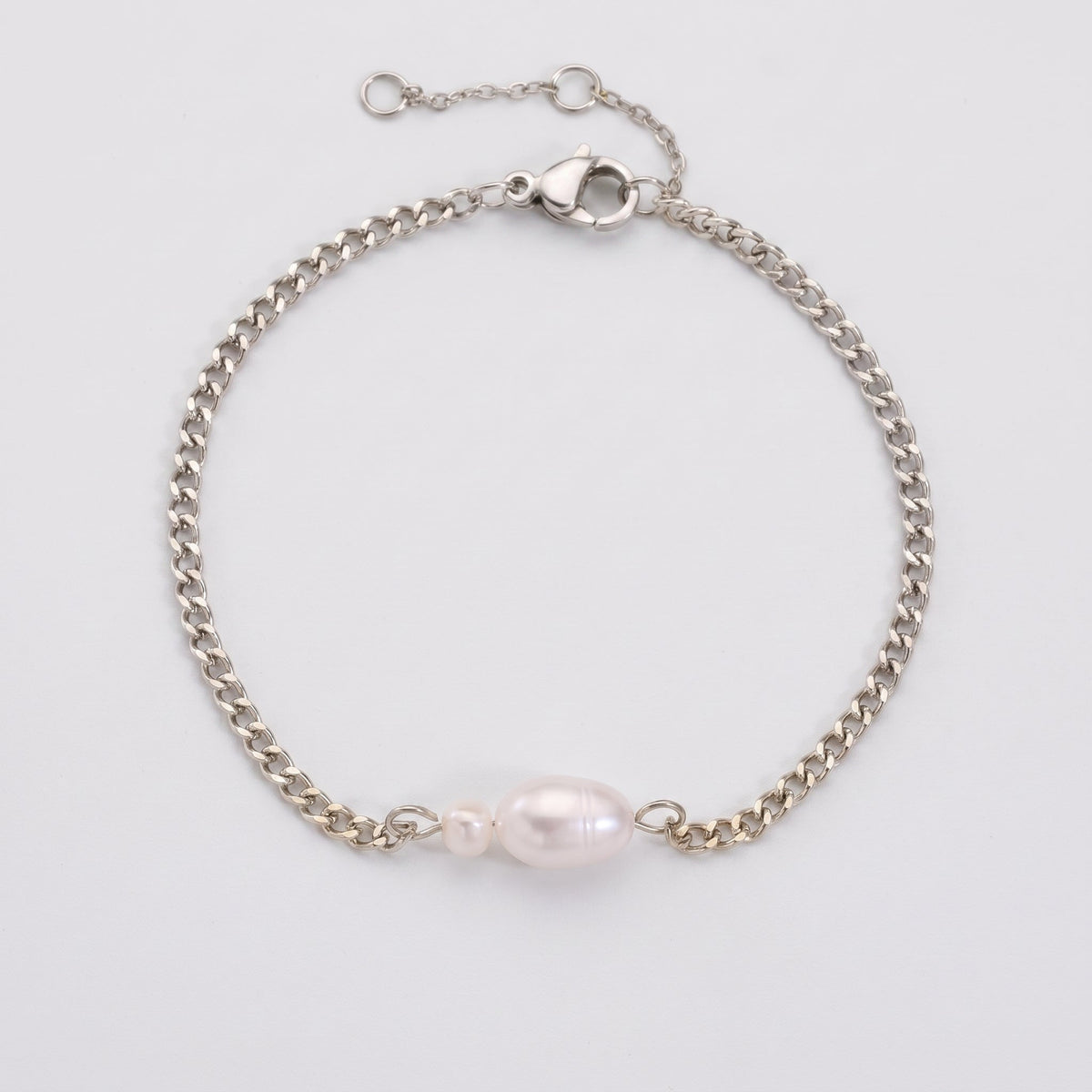 Noemi Pearl Silver Chain Bracelet