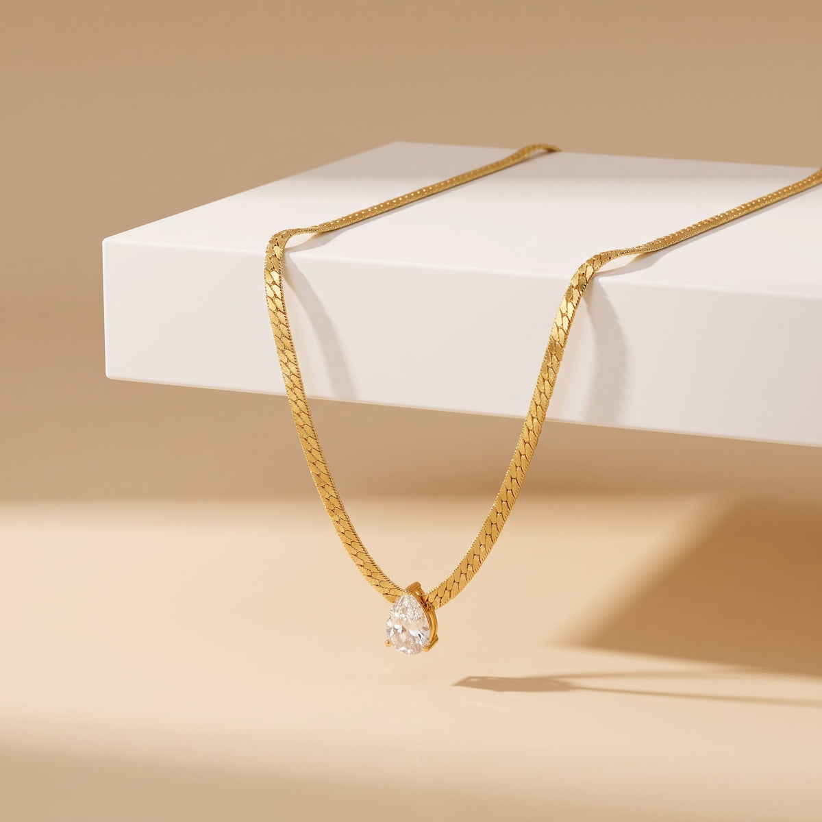 Vittoria Pear Zircon Gold Necklace