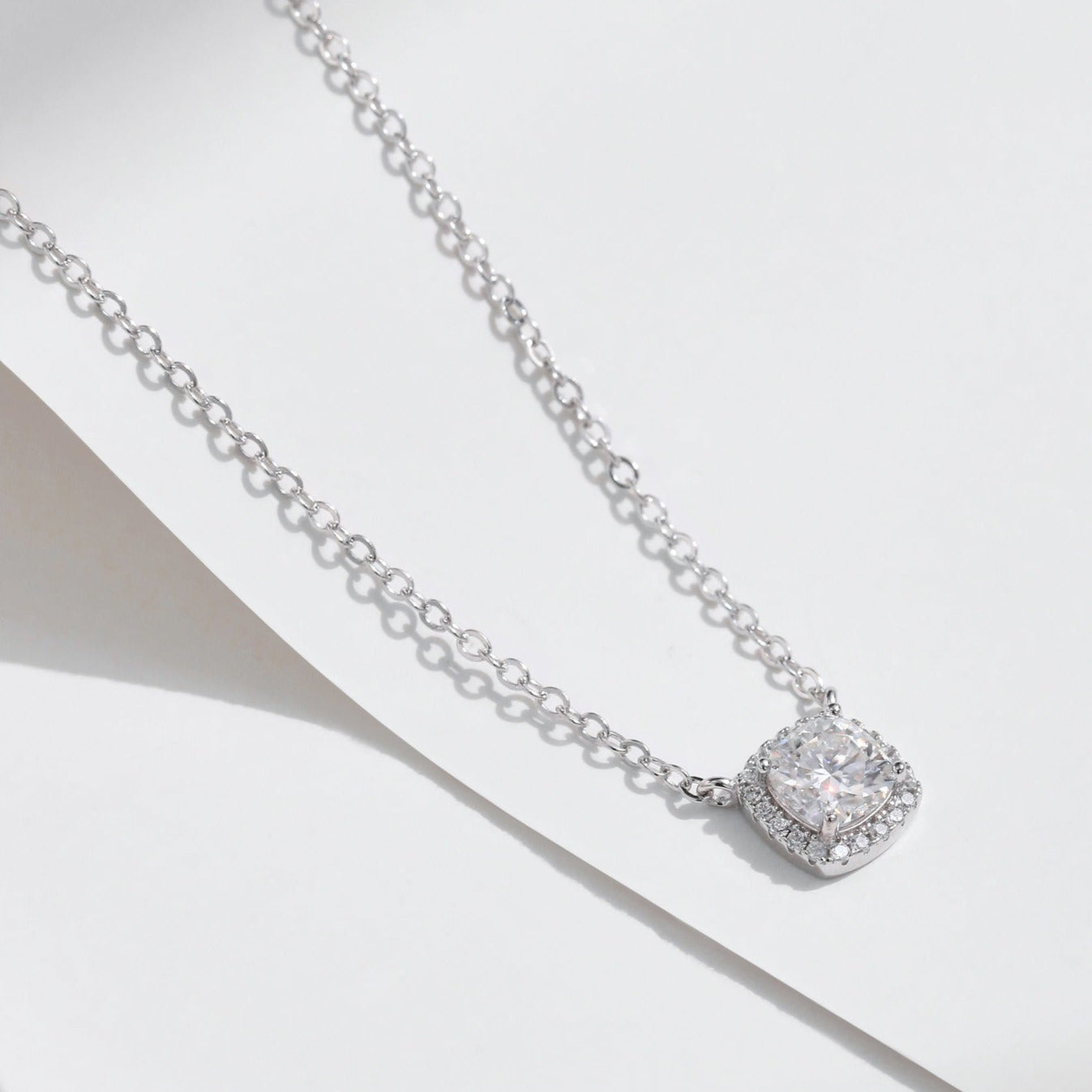 Olivia Escouade Halo Necklace