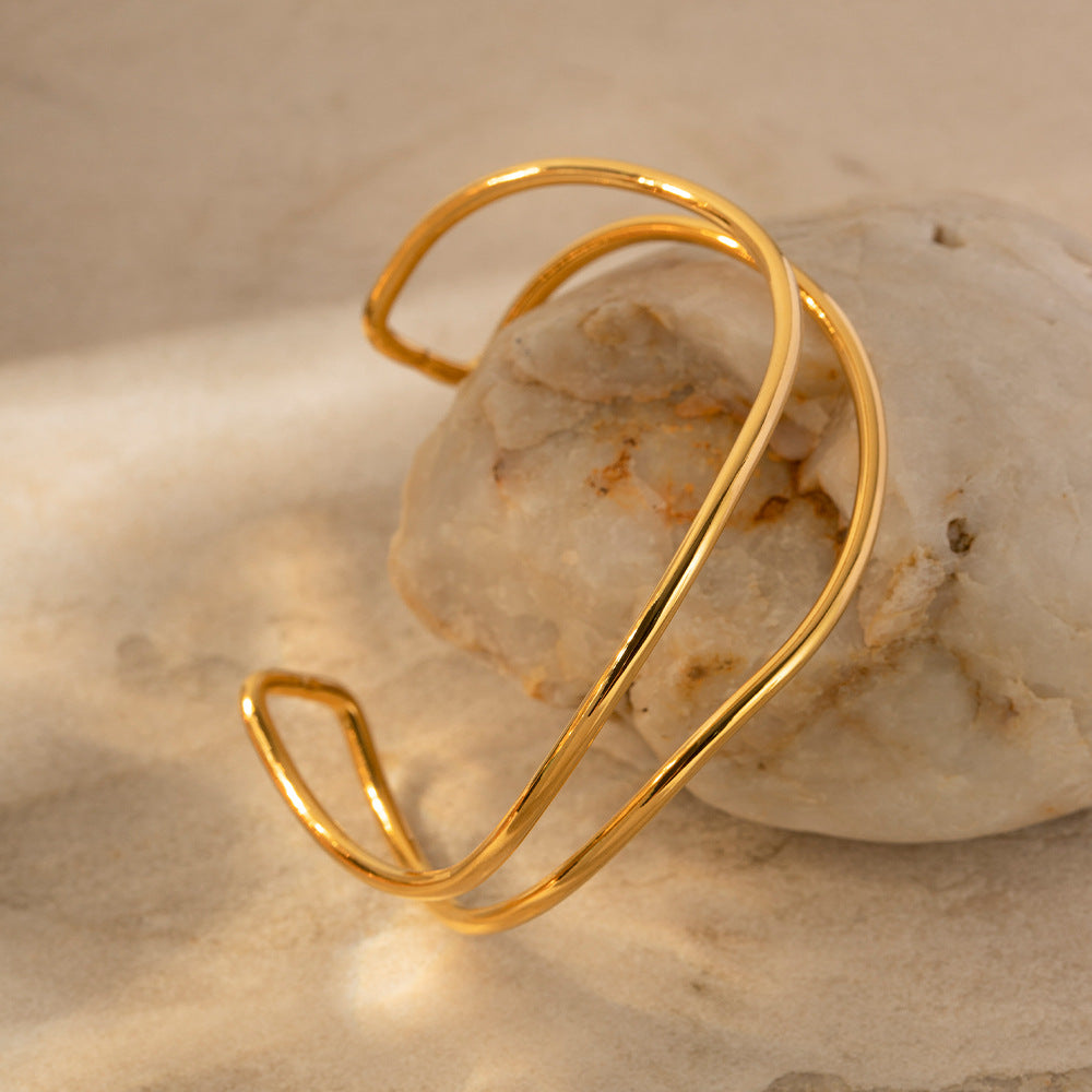 Dakota Gold Bangle