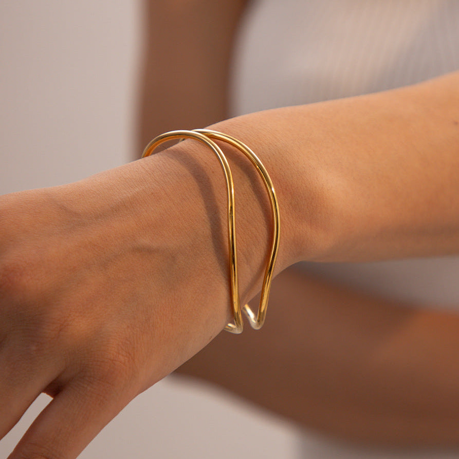Dakota Gold Bangle