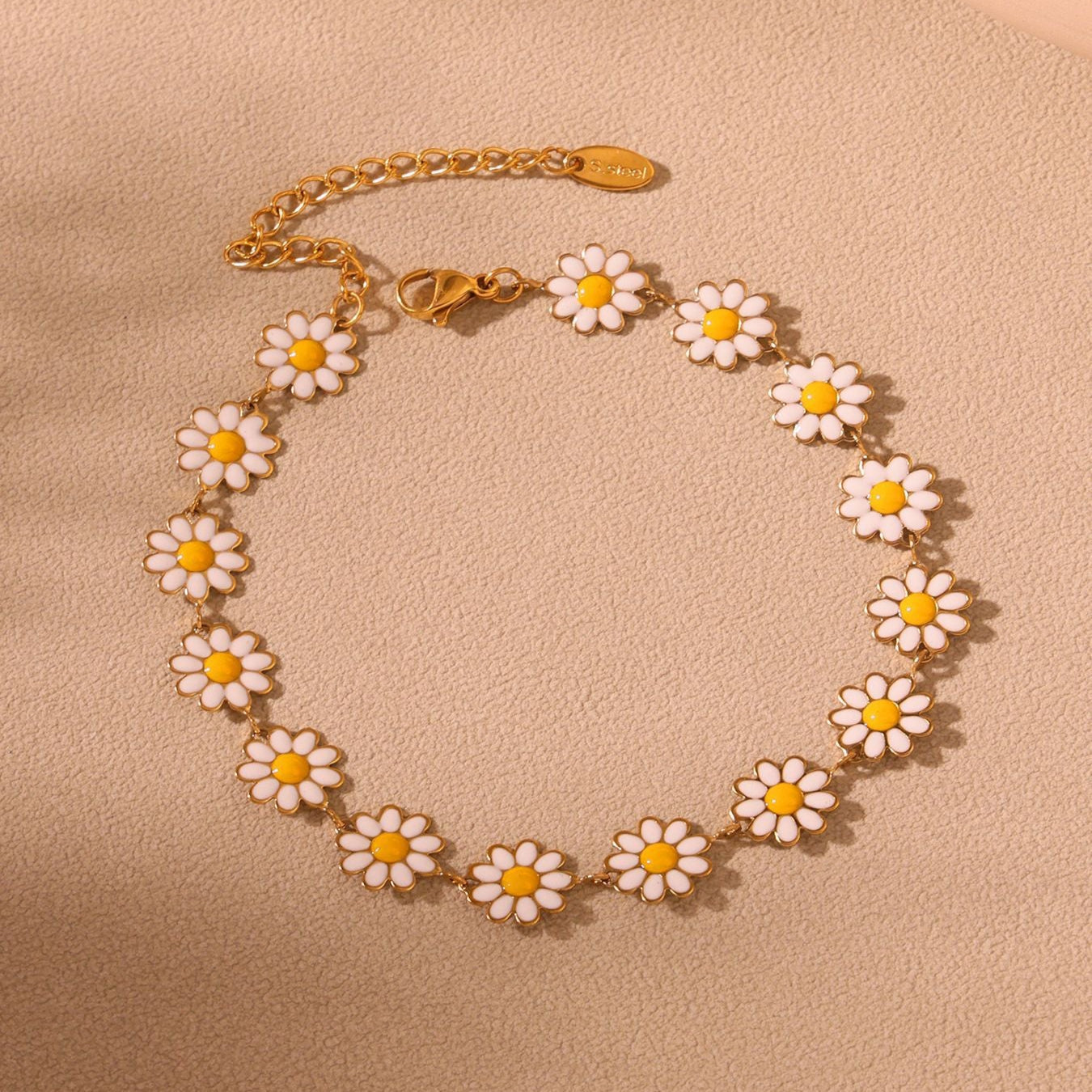 Fiona White Flowers Anklet