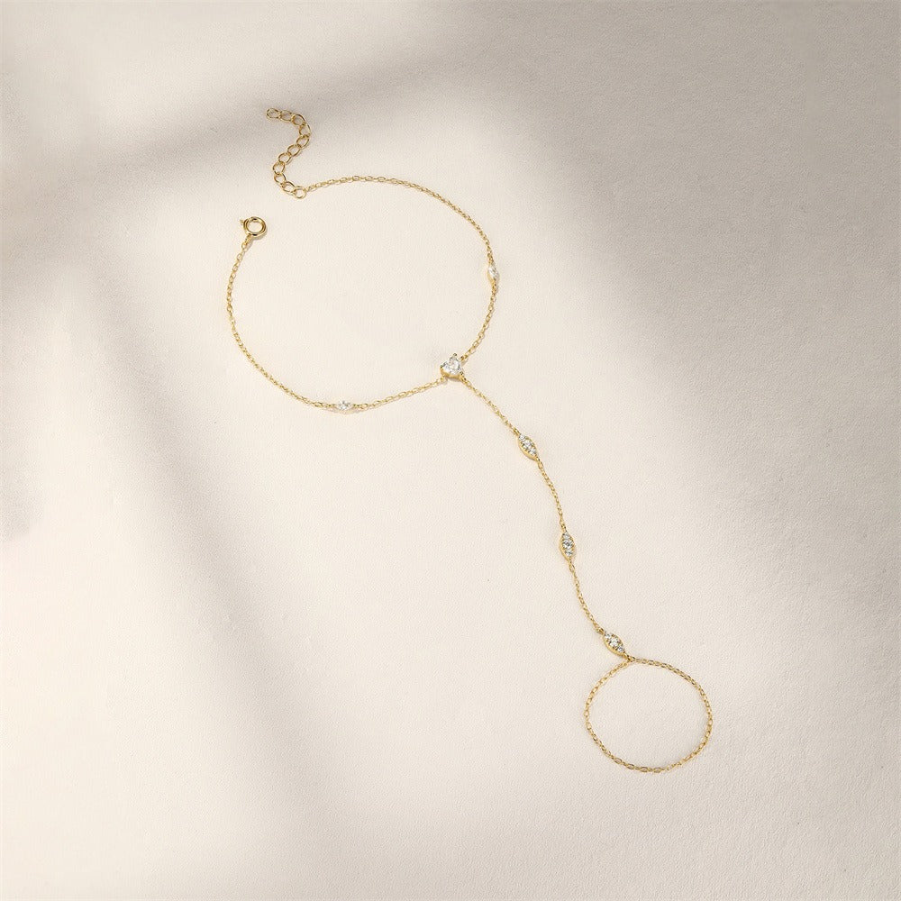 Amélie Crystal Hand Chain