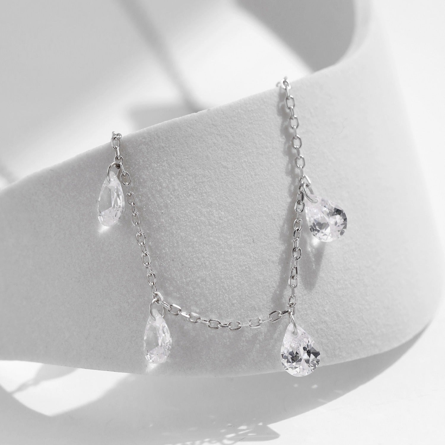 Elise Sparkling Dew Necklace