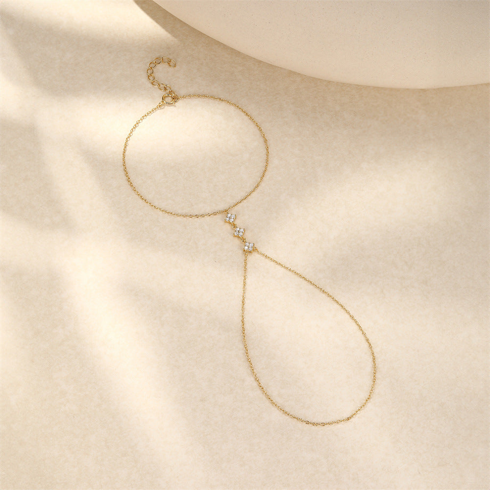Aurélie Crystals Dainty Chain Bracelet