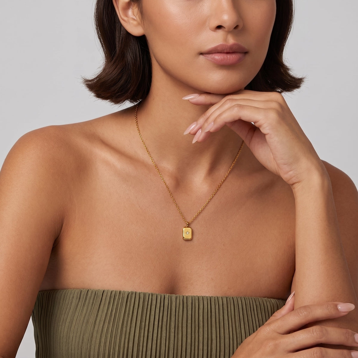 Agatha Gold Star Pendant Necklace