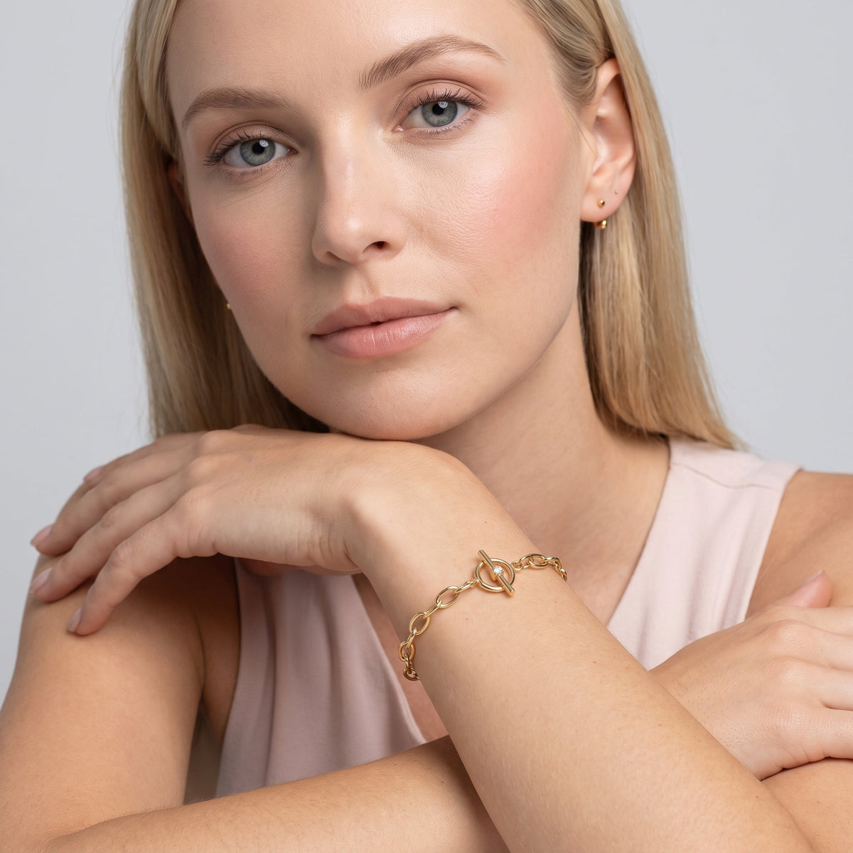 Circle Toggle Bracelet