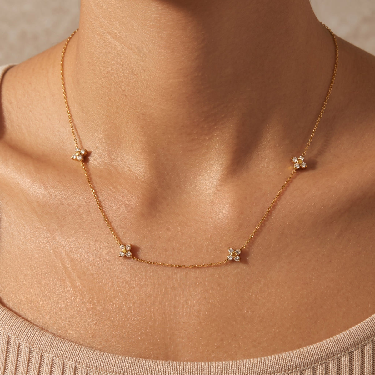 Noemi Four-Petal Floral Gold Necklace
