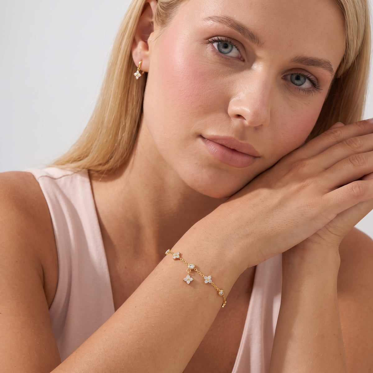 Clover Dangle Bracelet