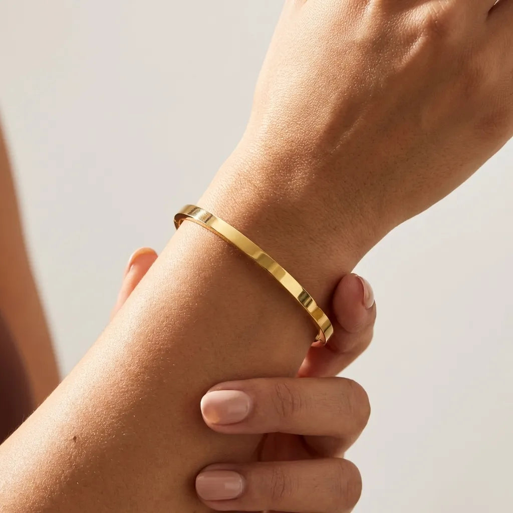 Sarah Gold Bangle
