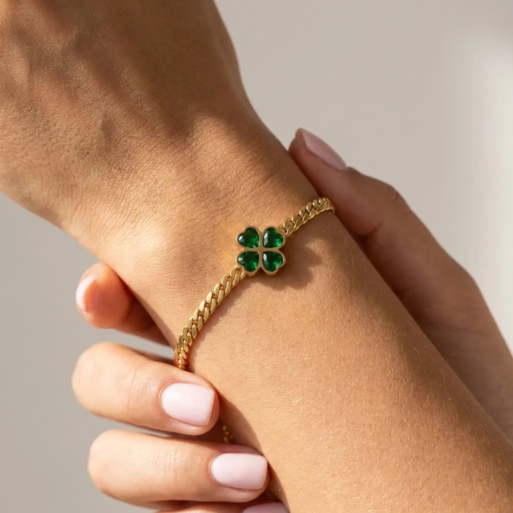 Cara Emerald Clover Bracelet