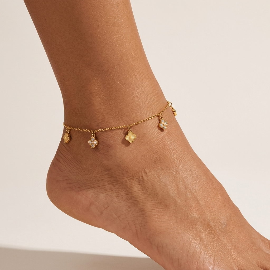Giulia Crystal Clover Charm Anklet