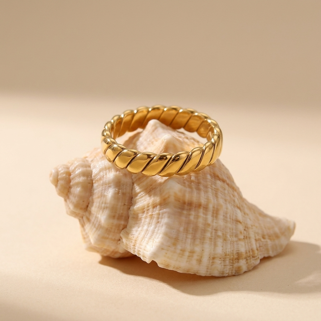 Maria Twisted Gold Ring