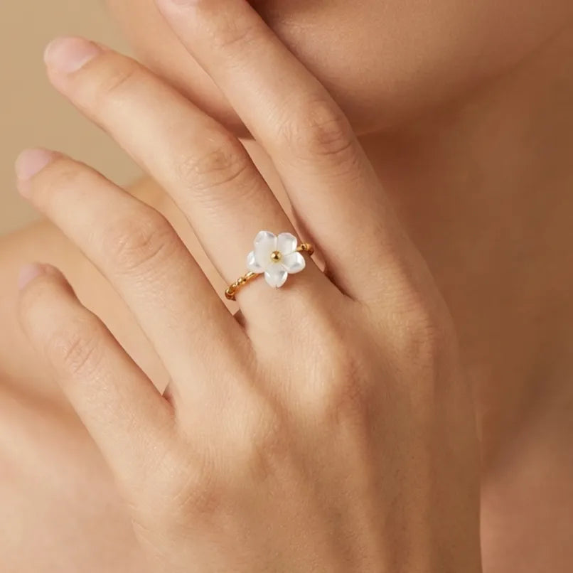 Flora Blossom Chain Ring