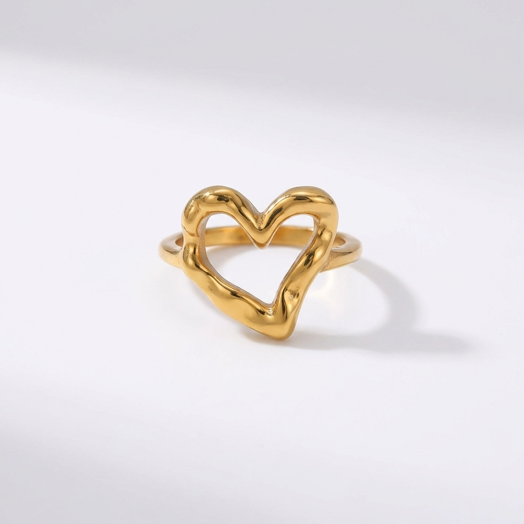 Verity Heart Ring