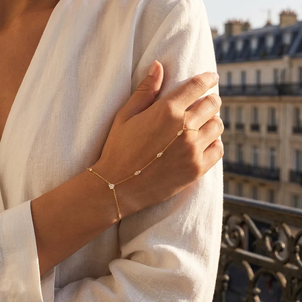 Amélie Crystal Hand Chain