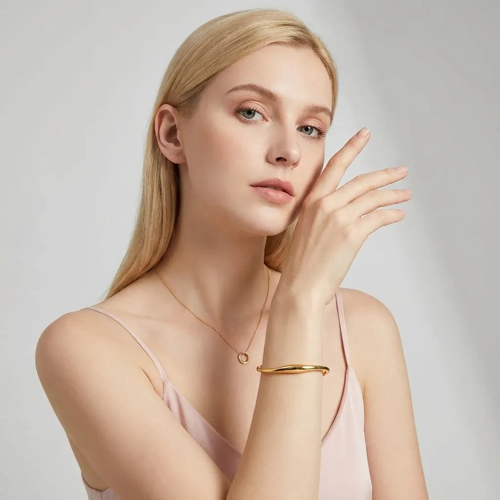 Teresa Gold Bangle