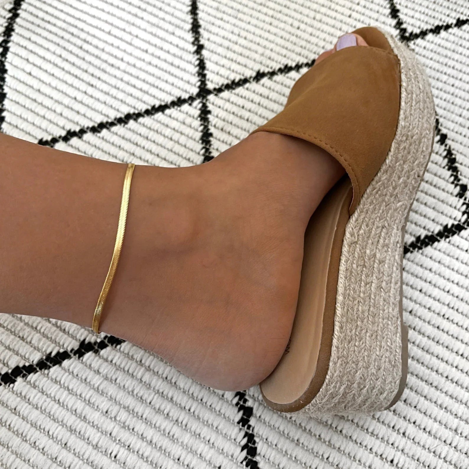 Amanda Herringbone Anklet