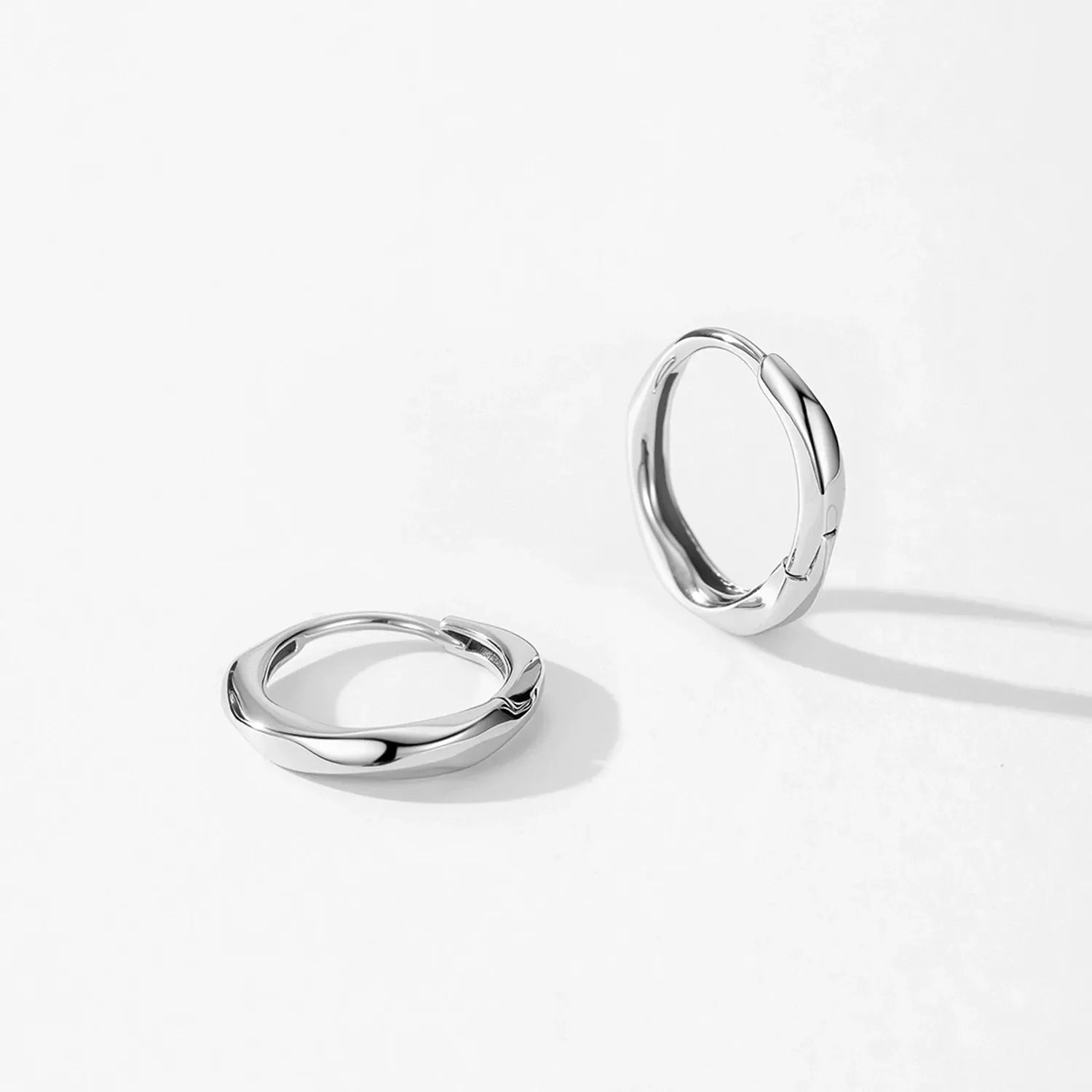 Lilou Silver Wave Hoops